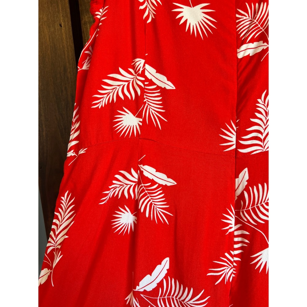 St Johns Bay Womens XL Red Tropical Palm Leaf Ruffle Tie Front Jumpsuit Rayon - Picture 15 of 16